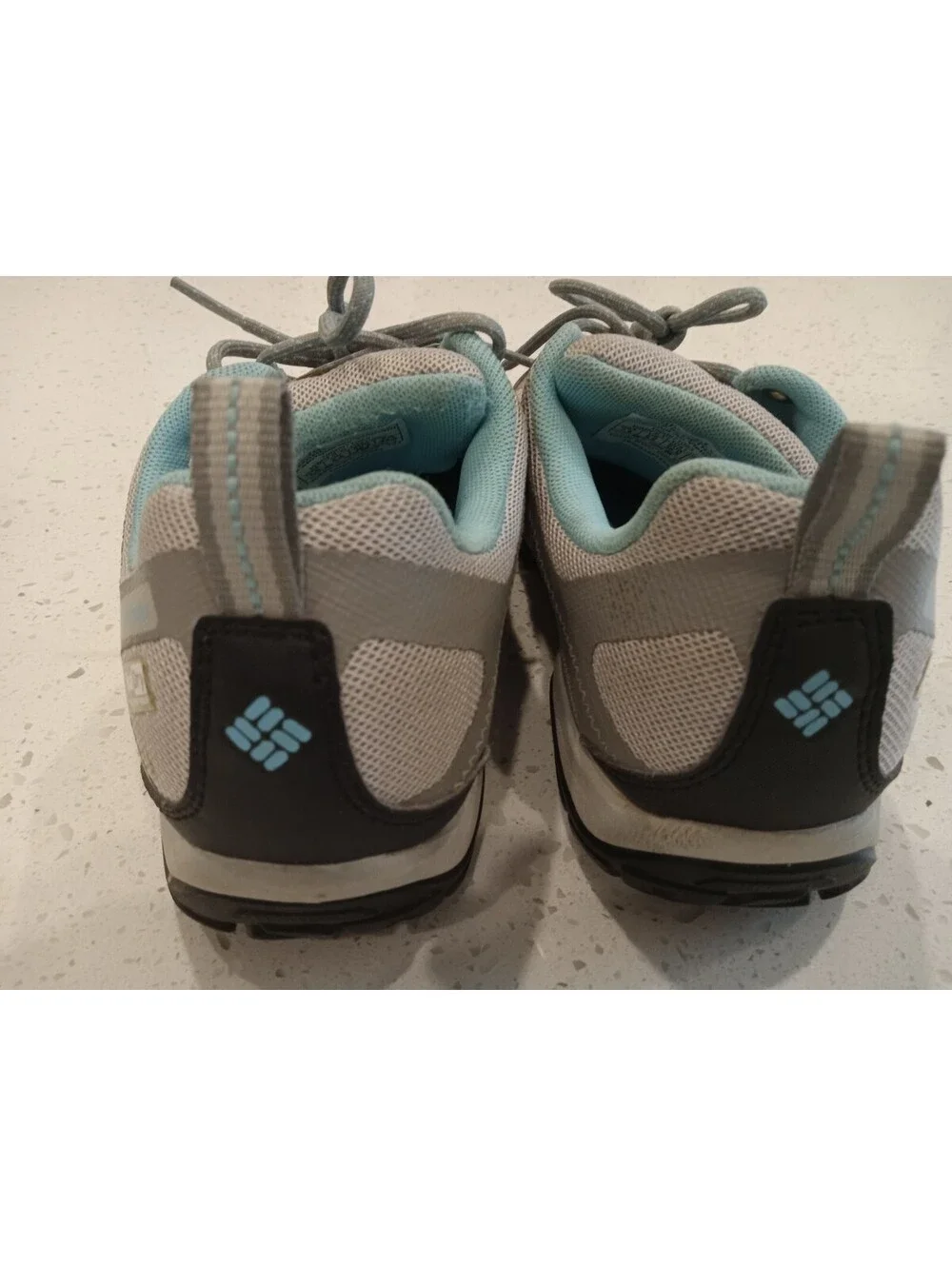 Columbia Grove Heights Low OutDry Hiking Shoes Womens 7.5 Gray Light Blue